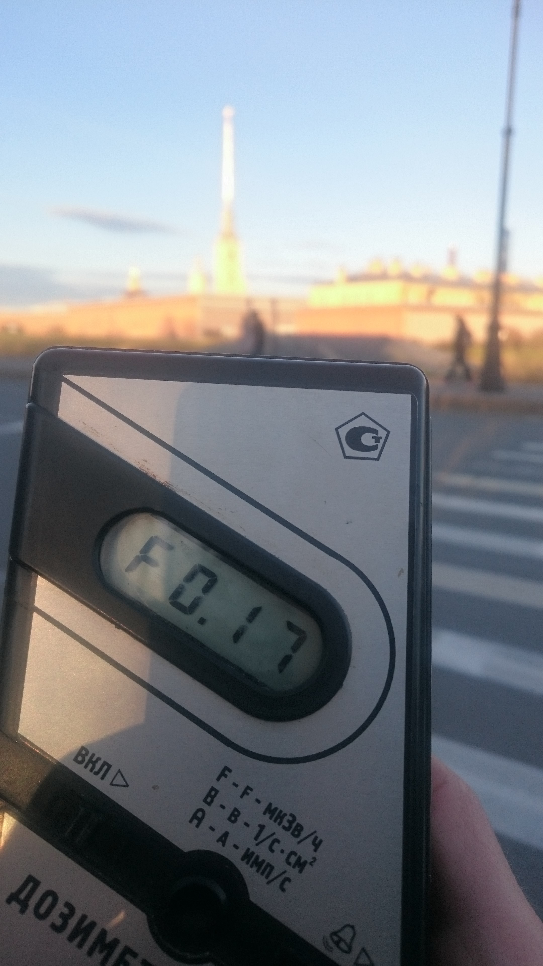 Точка измерения МЭД гамма-излучени на Кронверкской набережной  в Санкт-Петербурге